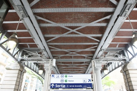 France, ile de france, paris, 15e arrondissement, station de metro dupleix, ligne 6, ratp, 
Date : 2011-2012
