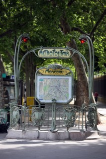 France, ile de france, paris, 17e arrondissement, metro, station monceau, Hector Guimard, 
Date : 2011-2012