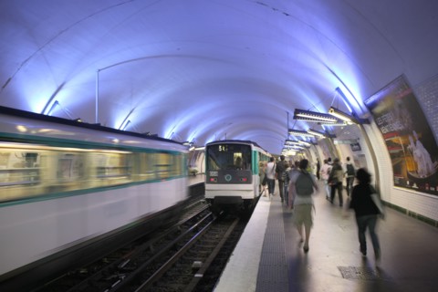 France, ile de france, paris 20e arrondissement, station de metro gambetta, ratp, quais, 
Date : 2011-2012