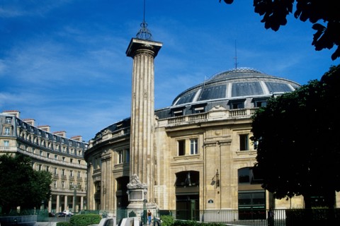 France, ile de france, paris 1er arrondissement, les halles, bourse du commerce, place de viarmes, colonne medicis, 
Date : 2011-2012
