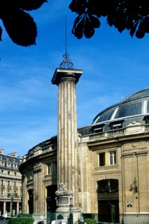France, ile de france, paris 1er arrondissement, les halles, bourse du commerce, place de viarmes, colonne medicis, 
Date : 2011-2012