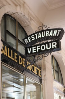 France, ile de france, paris 4e arrondissement, palais royal, galerie beaujolais, restaurant le grand vefour, chef guy martin, 
Date : 2011-2012