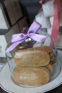 France, ile de france, paris, 3e arrondissement, marais, 16 rue elzevir, boutique meert, gaufre, lille, speculoos, biscuits, salon de the, 
Date : 2011-2012