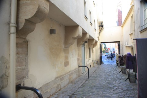 France, ile de france, paris 3e arrondissement, le marais, impasse des arbaletriers, centre culturel suisse, rue des francs bourgeois, 
Date : 2011-2012