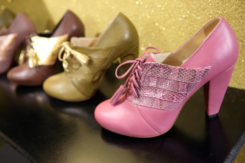 France, ile de france, paris 3e arrondissement, 27 rue charlot, boutique de chaussures Pring, creatrice, 
Date : 2011-2012