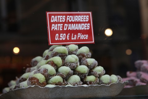 France, ile de france, paris 4e arrondissement, angle rue des hospitalieres saint gervais et rue des rosiers, restaurant chez marianne, specialites juives, dattes fourrees, 
Date : 2011-2012