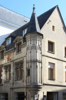 France, ile de france, paris 3e arrondissement, le marais, rue des francs bourgeois, tour d'angle de l'ancien hotel herouet, 
Date : 2011-2012
