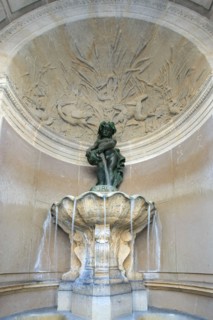 France, ile de france, paris 3e arrondissement, le marais, 41 rue de turenne, fontaine de joyeuse, 
Date : 2011-2012