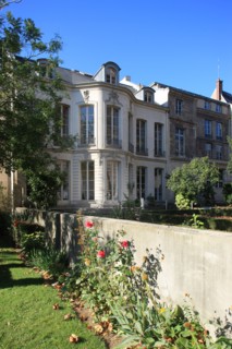 France, ile de france, paris 4e arrondissement, le marais, jardin de l'hotel de fontenay, jardins de rohan soubise
Date : 2011-2012