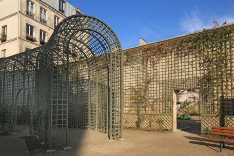 France, ile de france, paris 3e arrondissement, le marais, jardin anne frank, treillage, 
Date : 2011-2012