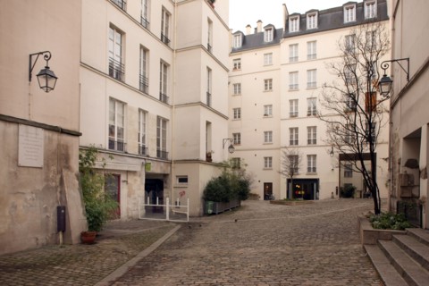 France, ile de france, paris 4e arrondissement, le marais, marche saint paul, cour rabelais, entree par la rue de l'ave maria, 
Date : 2011-2012