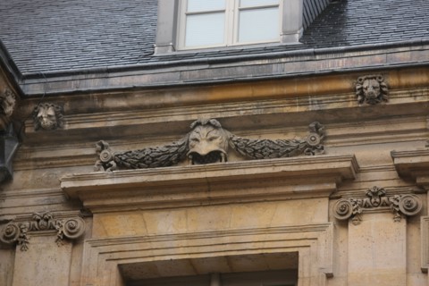 France, ile de france, paris 4e arrondissement, le marais, 7 rue de sevigne, caserne des pompiers de paris, hotel bouthillier de chavigny, hotel particulier, architecte francois mansart, detail deuxie...
