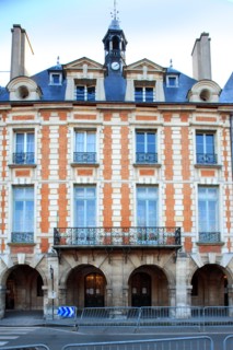France, ile de france, paris 4e arrondissement, le marais, place des vosges, no14 synagogue, aussi 21 bis rue des tournelles.
Date : 2011-2012