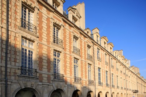 France, ile de france, paris 4e arrondissement, le marais, place des vosges, no11 hotel pierrard.
Date : 2011-2012