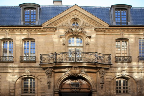 France, ile de france, paris 4e arrondissement, le marais, 31 rue des francs bourgeois, hotel d'albret, hotel particulier, affaires culturelles de la ville de paris, facade sur rue, portail.
Date : 20...