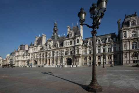 France, ile de france, paris 4e arrondissement, place de l'hotel de ville, facade de la mairie de paris, institution.
Date : 2011-2012