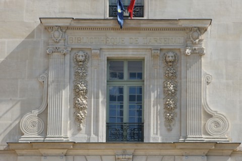 France, ile de france, paris 4e arrondissement, place theilard de chardin, 1 rue sully, bibliotheque de l'arsenal, bnf.
Date : 2011-2012