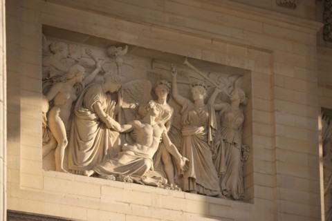 France, ile de france, paris 5e arrondissement, rue soufflot, pantheon, place des grands hommes, colonnade.
Bas-relief : L'Apotheose du heros mort pour la patrie, sculpte en 1837 par Charles-Francois ...