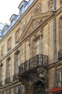 france, region ile de france, paris 4e arrondissement, ile saint louis, 51 rue saint louis en l'ile, hotel chenizot, portail, dragons, hotel particulier.
Date : 2011-2012