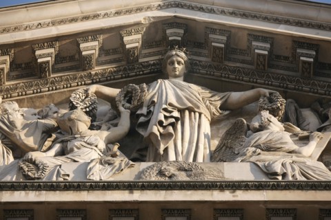 France, ile de france, paris 5e arrondissement, rue soufflot, pantheon, place des grands hommes, colonnade, detail fronton.
Date : 2011-2012.
Fronton sculpte par David d'Angers.