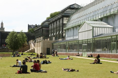 France, ile de france, paris 5e arrondissement, jardin des plantes, serres tropicales, pelouses.
Date : 2011-2012