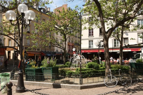France, ile de france, paris 5e arrondissement, place de la contrescarpe, rue mouffetard, fontaine, terrasses de cafes.
Date : 2011-2012