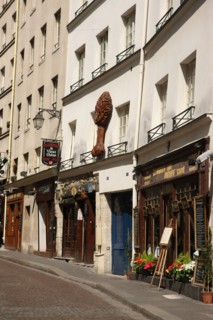France, ile de france, paris 5e arrondissement, rue mouffetard, detail, facade, mur.
Date : 2011-2012