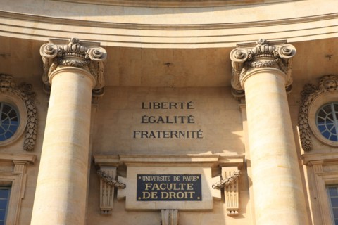 france, region ile de france, paris 5e arrondissement, place du pantheon n12, faculte de droit, ecole, universite de paris, fronton, colonnes.
Date : 2011-2012