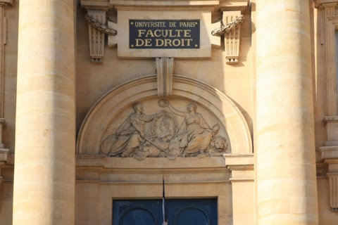 france, region ile de france, paris 5e arrondissement, place du pantheon n12, faculte de droit, ecole, universite de paris, fronton, colonnes.
Date : 2011-2012