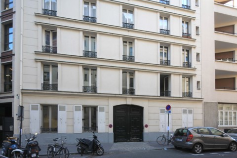 france, region ile de france, paris 14e arrondissement, montparnasse, rue notre dame des champs, maison n111, ernest hemingway.
Date : 2011-2012