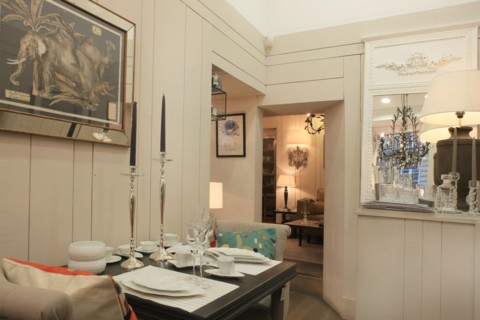 France, ile de france, paris 7e arrondissement, 102 rue du bac, boutique blanc d'ivoire, design, mobilier, decoration.
Date : 2011-2012