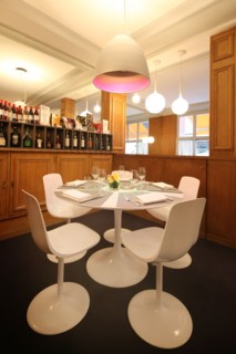 France, ile de france, paris 7e arrondissement, 9 rue de bourgogne, restaurant tante marguerite, groupe bernard loiseau, gastronomie.
Date : 2011-2012