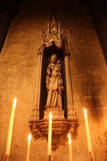 France, ile de france, paris 6e arrondissement, place saint germain des pres, eglise saint germain des pres, religion catholique, interieur, detail vierge a l'enfant dite notre dame de la consolation....