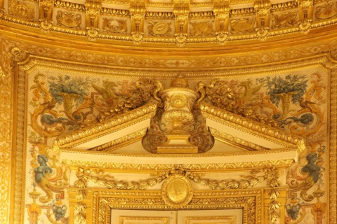 France, ile de france, paris 6e arrondissement, rue de vaugirard, palais du luxembourg, senat, salle des conferences, institution, parlement, republique, detail haut de porte, pot a feu.
Date : 2011-2...