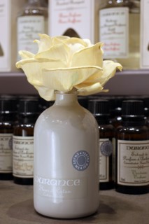 France, ile de france, paris 6e arrondissement, 5 rue brea, boutique durance, parfums d'interieur.
Date : 2011-2012