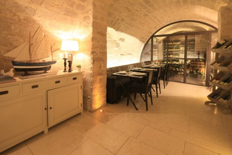 France, ile de france, paris 6e arrondissement, 9 rue de l'Ecole de Medecine, creperie restaurant, compagnie de bretagne, decoration de pierre yves rochon, architecte.
Date : 2011-2012