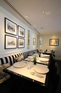 France, ile de france, paris 6e arrondissement, 9 rue de l'Ecole de Medecine, creperie restaurant, compagnie de bretagne, decoration de pierre yves rochon, architecte.
Date : 2011-2012