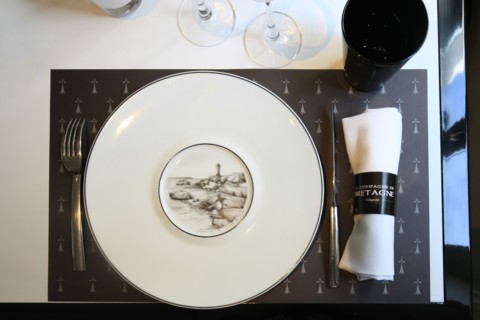 France, ile de france, paris 6e arrondissement, 9 rue de l'Ecole de Medecine, creperie restaurant, compagnie de bretagne, decoration de pierre yves rochon, architecte.
Date : 2011-2012