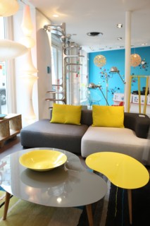 France, ile de france, paris 7e arrondissement, 26 boulevard raspail, boutique sentou, mobilier, design, sieges, luminaires, decoration.
Date : 2011-2012