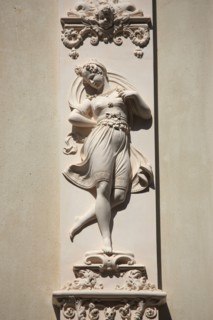 France, ile de france, paris 7e arrondissement, 14 rue vaneau, maison de 1835 neo renaissance, philibert delorme, architecture, decor, renovation, detail sculpture.
Date : 2011-2012
