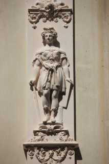 France, ile de france, paris 7e arrondissement, 14 rue vaneau, maison de 1835 neo renaissance, philibert delorme, architecture, decor, renovation, detail sculpture.
Date : 2011-2012