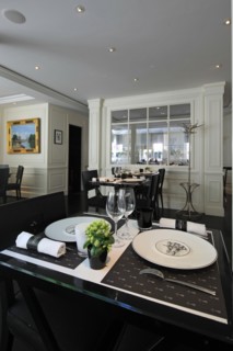 France, ile de france, paris 6e arrondissement, 9 rue de l'Ecole de Medecine, creperie restaurant, compagnie de bretagne, decoration de pierre yves rochon, architecte.
Date : 2011-2012