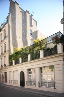 France, ile de france, paris 7e arrondissement, 72-74 rue de varenne, voisinage de batiments, hotel particulier.
Date : 2011-2012