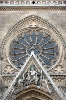 France, ile de france, paris 7e arrondissement,rue saint dominique, square samuel rousseau, basilique sainte clotilde, pinacle, detail facade, rose

Date : 2011-2012