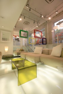 France, ile de france, paris 7e arrondissement, 242 boulevard saint germain, showroom kartell, design, mobilier, decoration

Date : 2011-2012