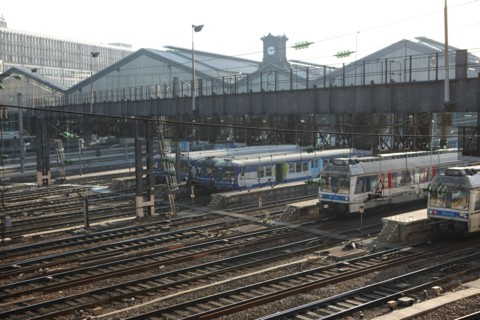 France, ile de france, paris 8e arrondissement, gare saint lazare, train, voies ferrees, sncf, rail,  place de l'europe

Date : 2011-2012