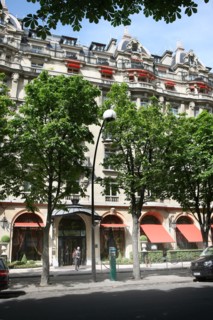 France, ile de france, paris 8e arrondissement, avenue montaigne, hotel plaza athenee, palace, hotellerie de luxe, marlene dietrich

Date : 2011-2012
