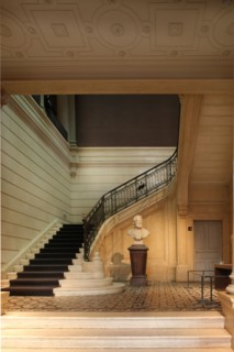 France, ile de france, paris 8e arrondissement, 7 rue velasquez, musee cernuschi, musee des arts asiatiques, mairie de paris, culture, hotel particulier, grand escalier, buste d'henri cernuschi

Date ...