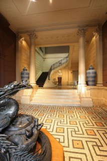 France, ile de france, paris 8e arrondissement, 7 rue velasquez, musee cernuschi, musee des arts asiatiques, mairie de paris, culture, hotel particulier, grand escalier, buste d'henri cernuschi, drago...