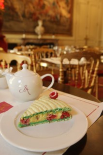 France, ile de france, paris 8e arrondissement, 158 boulevard haussmann,  cafe jacquemart, musee jacquemart andre, salon de the,  tapisseries et patisserie

Date : 2011-2012